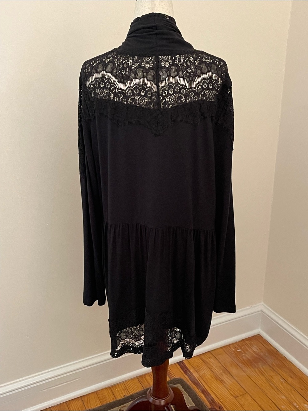 Soma Black Lace Detail Lounge Wrap Cardigan Large NWT - Picture 3 of 9
